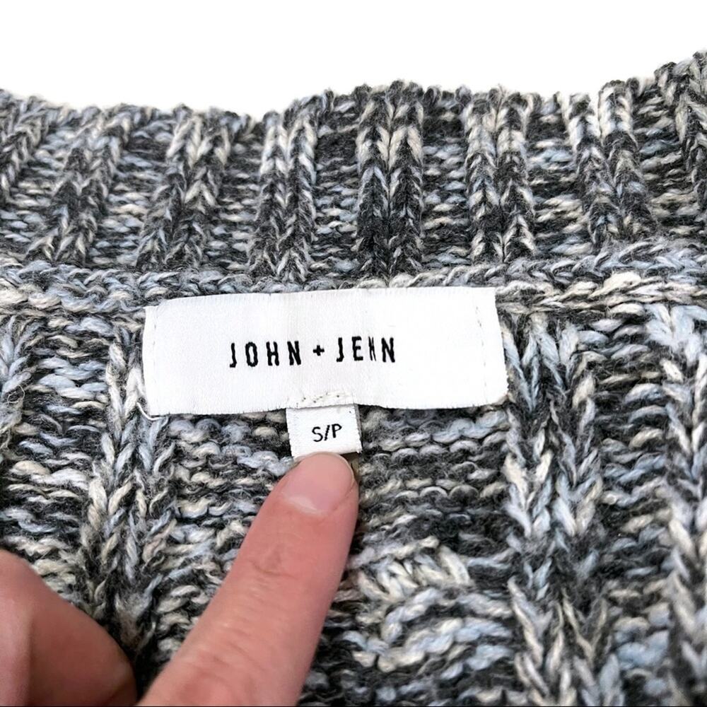 John + Jenn Marled Cable Knit Crewneck Oversize Sweater Size S - Picture 9 of 9